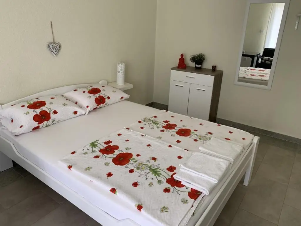 Бар: Gosa Apartments