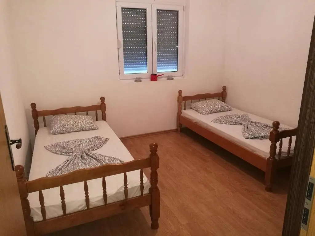Добро Вода: Apartmani Sijaric