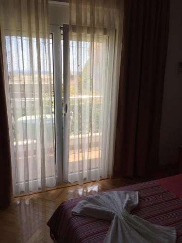 Ульцинь: Apartments Gazi