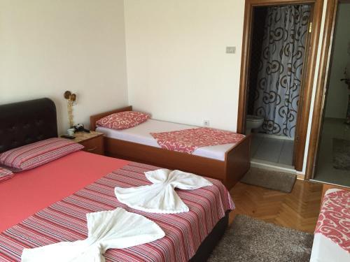Ульцинь: Apartments Gazi
