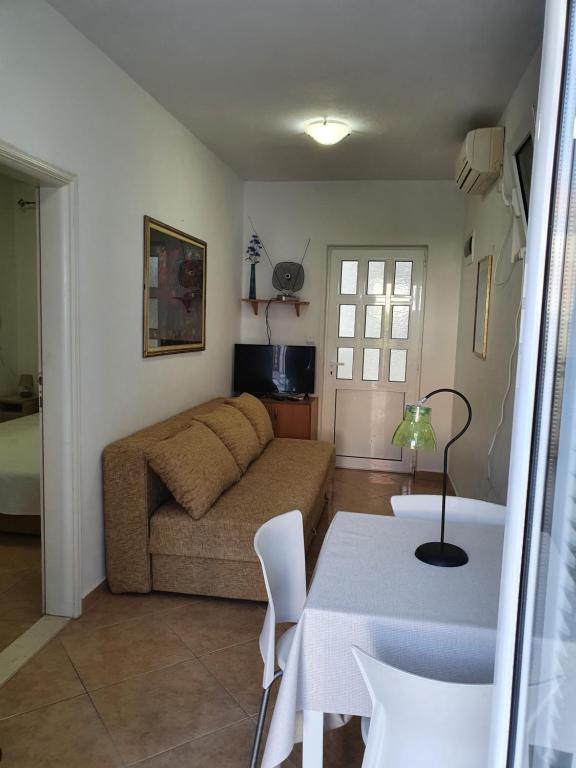 Мельине: Fortunella Apartments