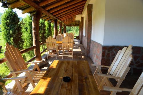 Плевля: Motel Nacionalni Restoran Ognjiste