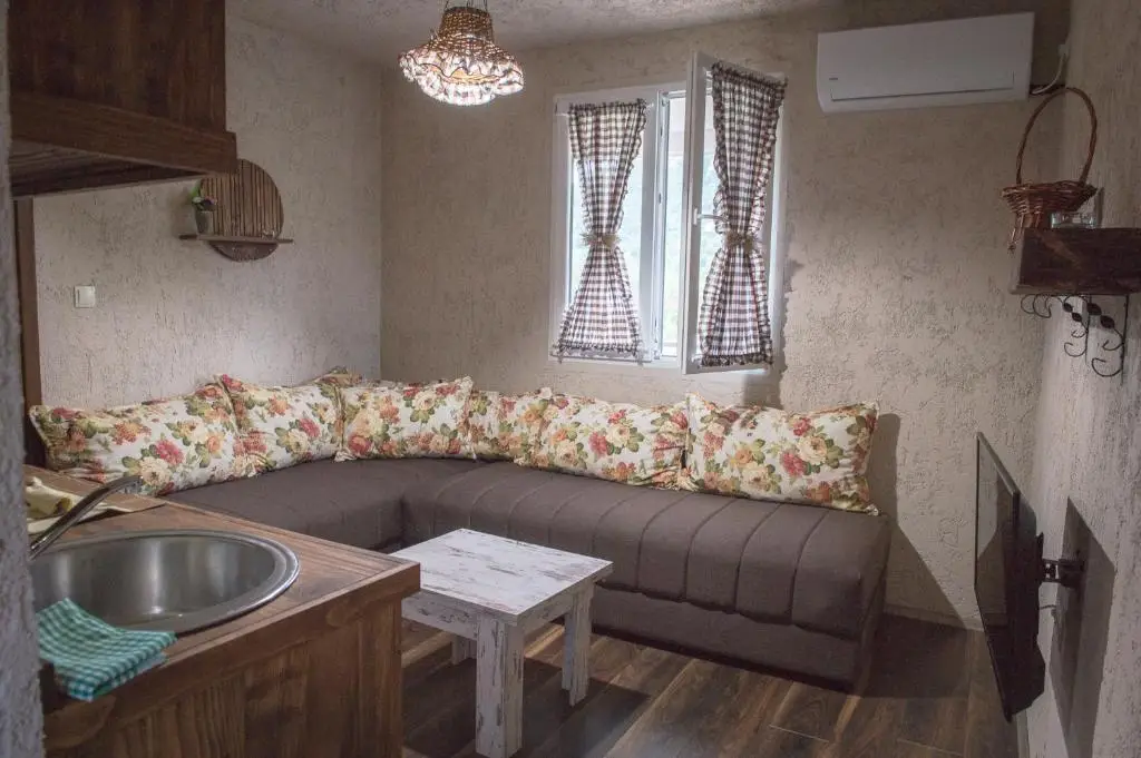 Вирпазар: Apartments Djurovic