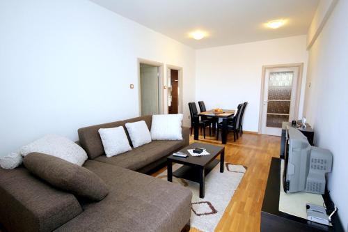 Петровац: Apartments Drašković Mirišta