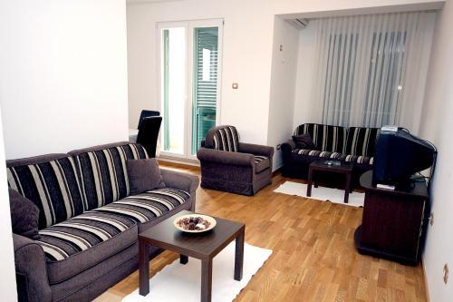 Петровац: Apartments Drašković Mirišta