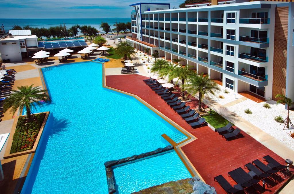 Клаенг: Grand Blue Fantastic Pool / Sea View 1 BR unit