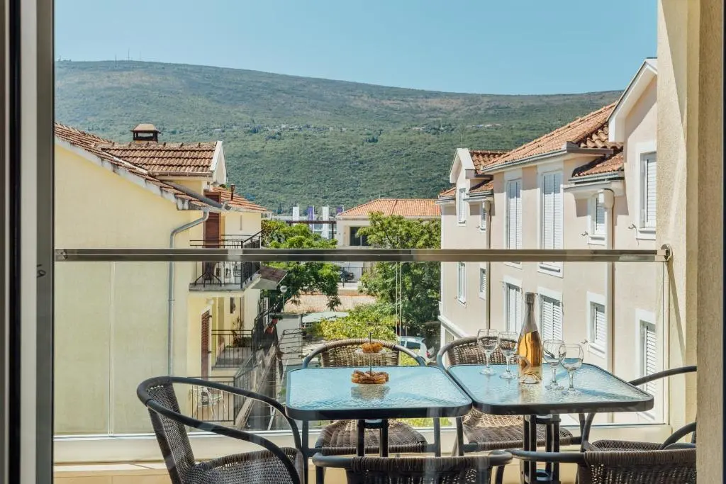 Деновичи: Apartments Villa Swissmonte