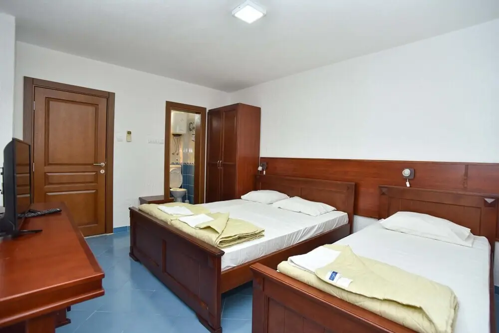 Чань: Hotel Galeb