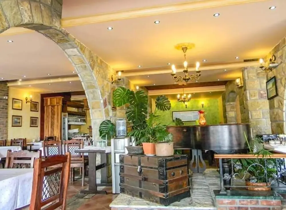 Чань: Hotel Galeb