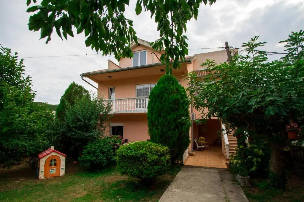 Радановичи: Residence Lamba