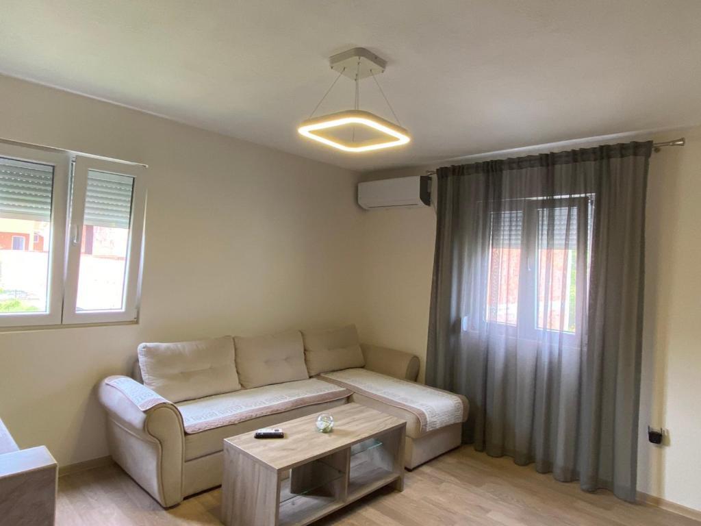 Будва: Apartmani Zecevic