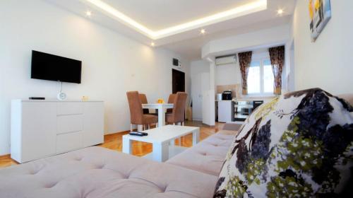 Будва: Apartment Julieta