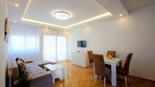 Будва: Apartment Julieta