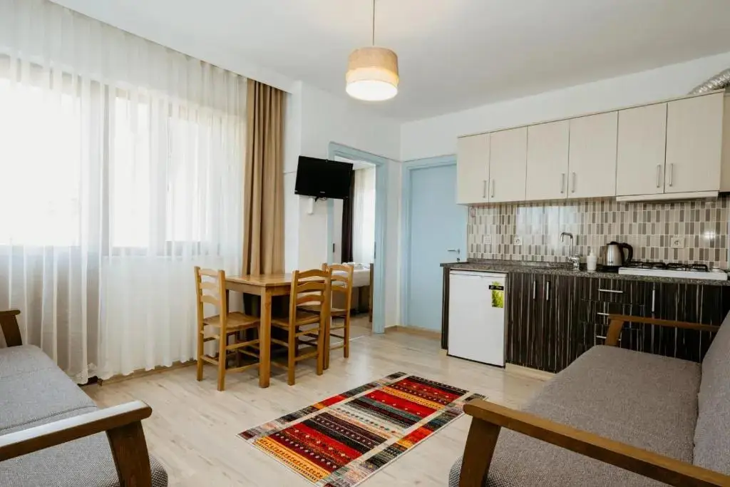 Зейтинликой: Azra Apart