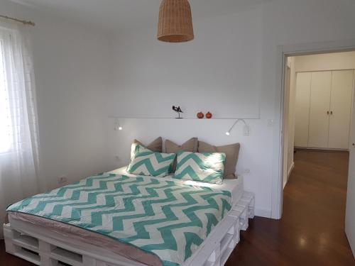 Тиват: Bright Central Apartman