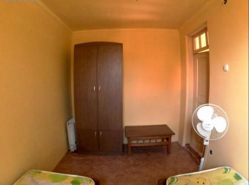 Алахадзи: Guesthouse on Abovyana 26