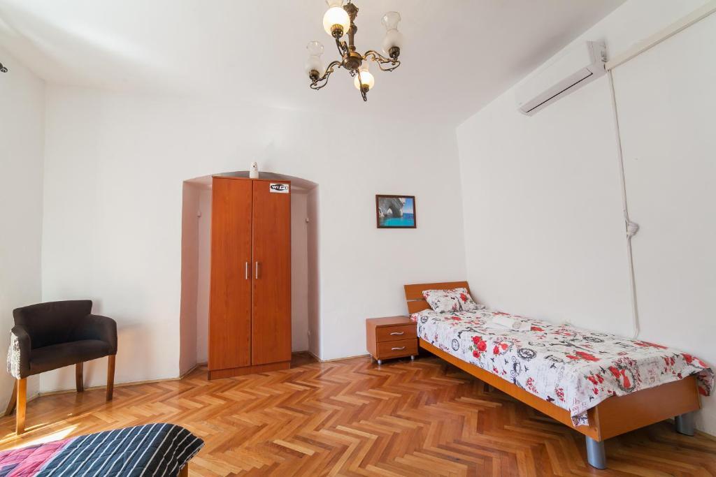 Доброта: Montenegro Hostel 4U Party