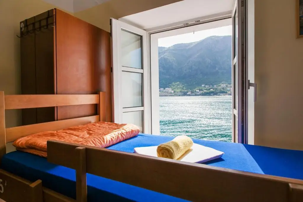 Доброта: Montenegro Hostel 4U Party