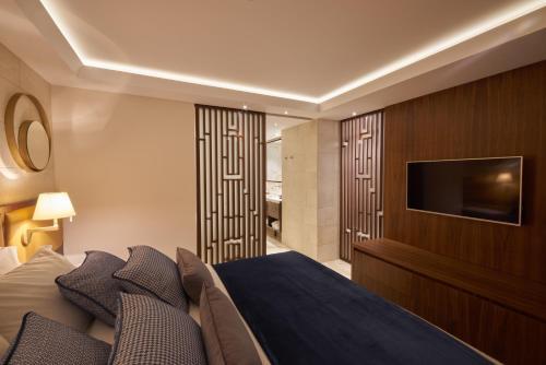 Доброта: Corso Levante Luxury Suites Dobrota