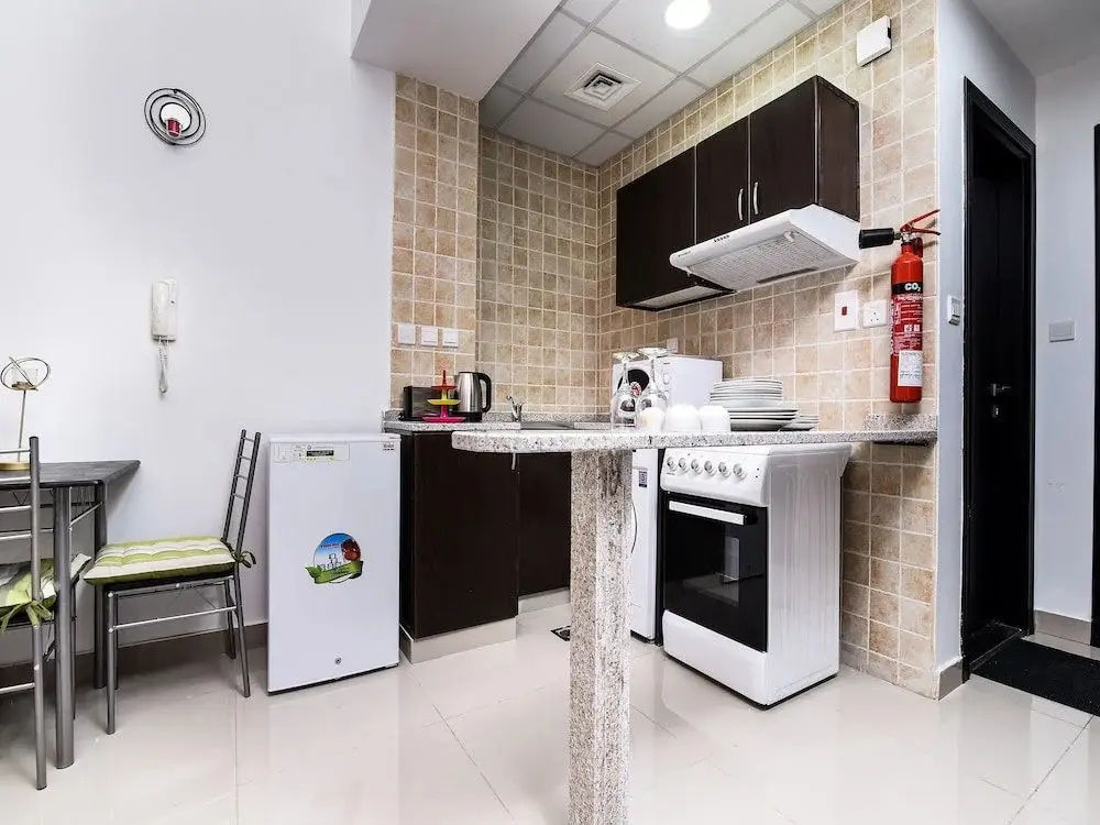 Дубай: OYO 144 Home Studio Sheikh Zayed View Apartments Marina