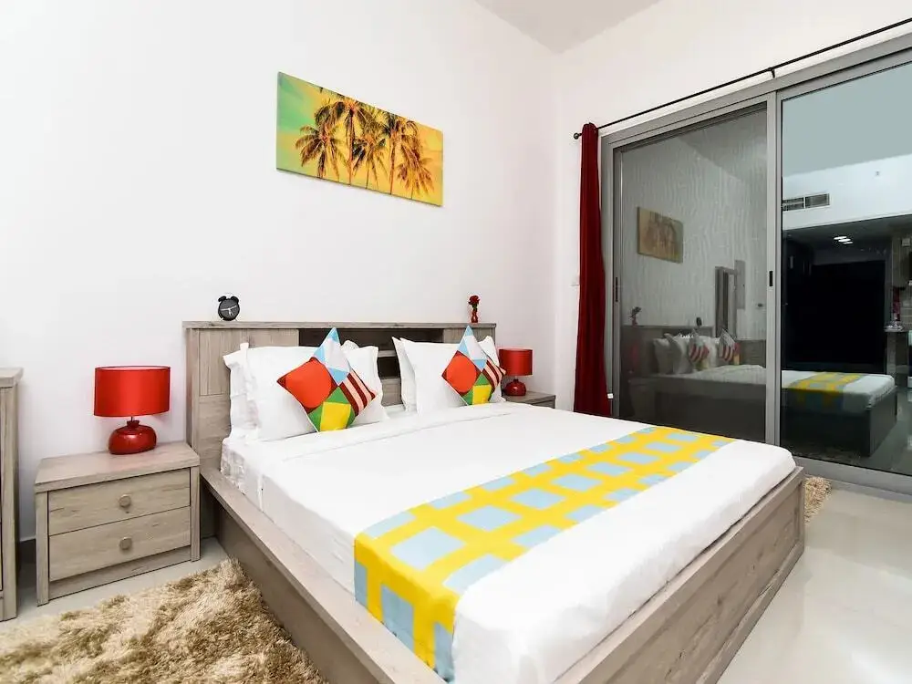 Дубай: OYO 144 Home Studio Sheikh Zayed View Apartments Marina