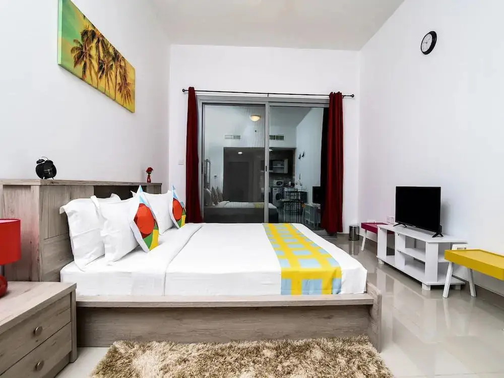 Дубай: OYO 144 Home Studio Sheikh Zayed View Apartments Marina
