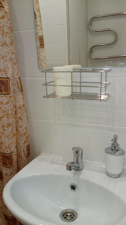 Санкт-Петербург: 4 Studii Na Sapernom 8 Apartments
