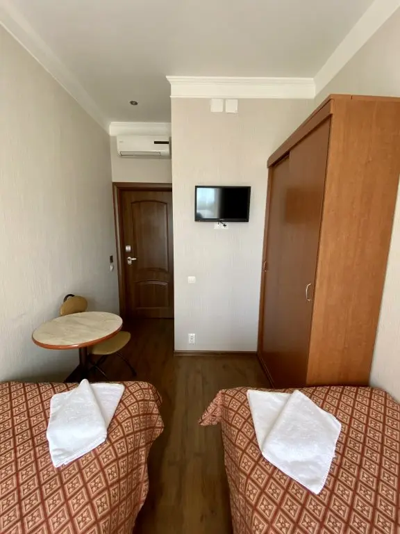 Санкт-Петербург: Меблированные комнаты 5 Rooms Apartment Nika Nevsky 88