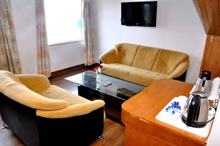 Шимла: Hotel Surya