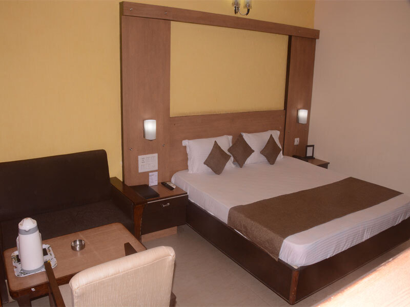 Катра: Hotel Dolphin