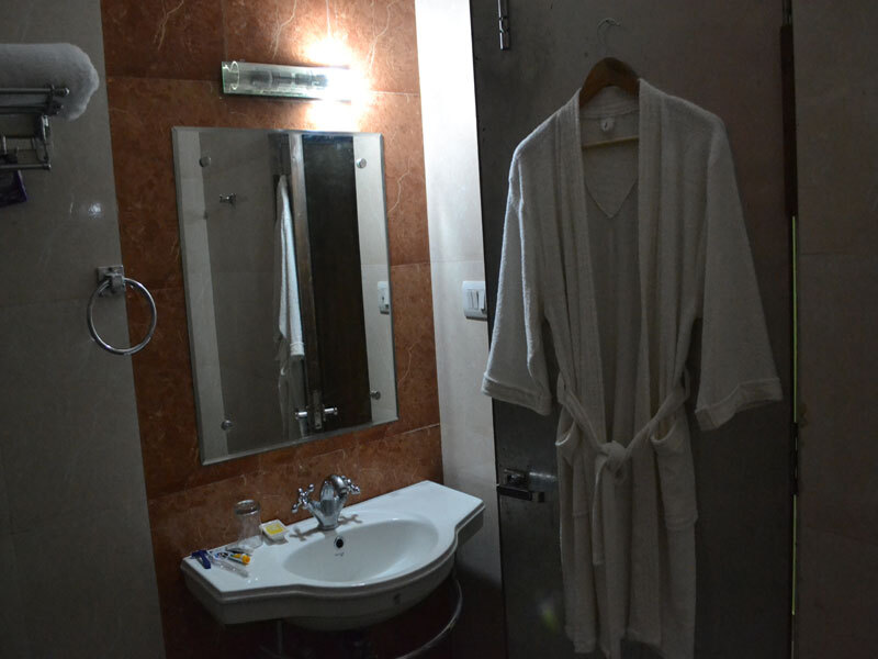 Катра: Hotel Dolphin