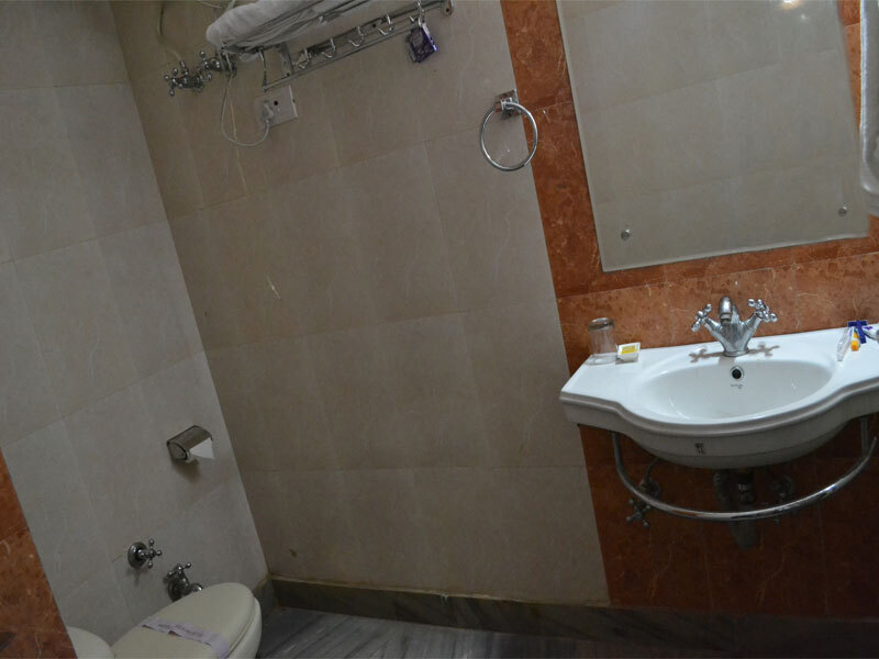 Катра: Hotel Dolphin