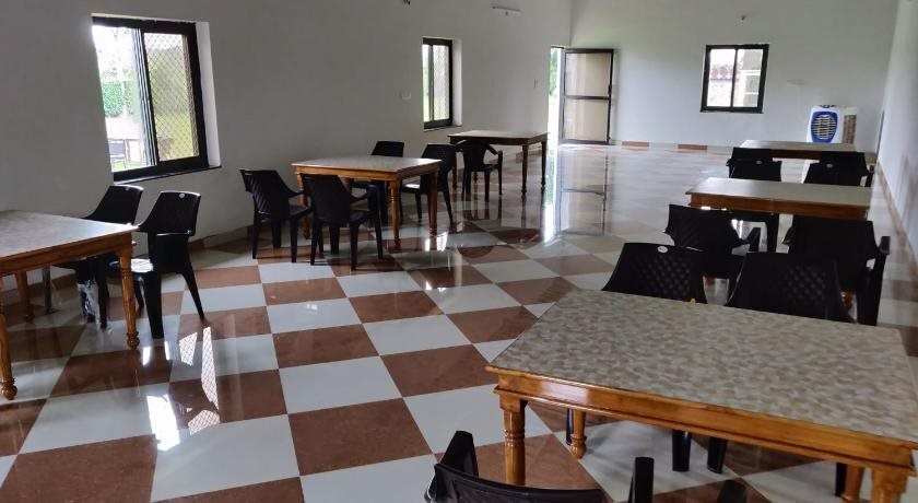 Пушкар: Pushkar Regency Resort