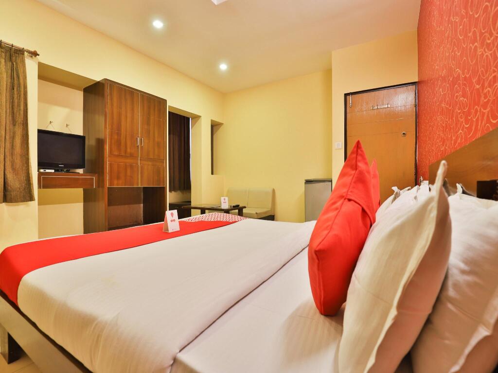 Вадодара: OYO 3444 Hotel Sunrise