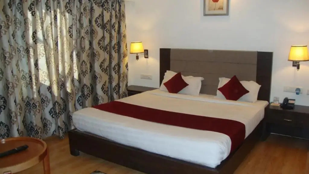Райпур: Hotel Aditya