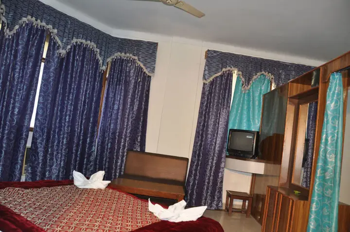 Катра: Hotel Bhawani International