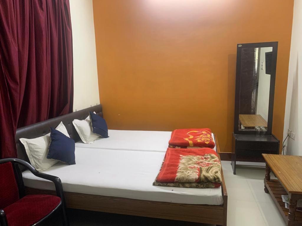 Варанаси: Narendra Guest House