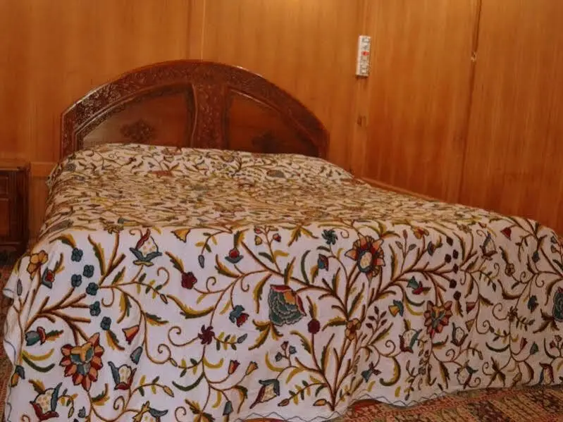 Шринагар: Goonapalace Group of Houseboats