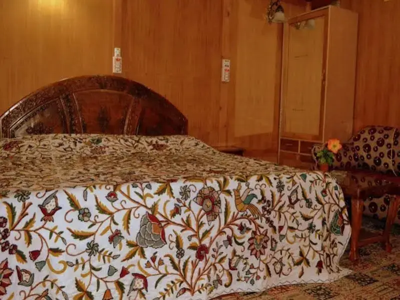 Шринагар: Goonapalace Group of Houseboats