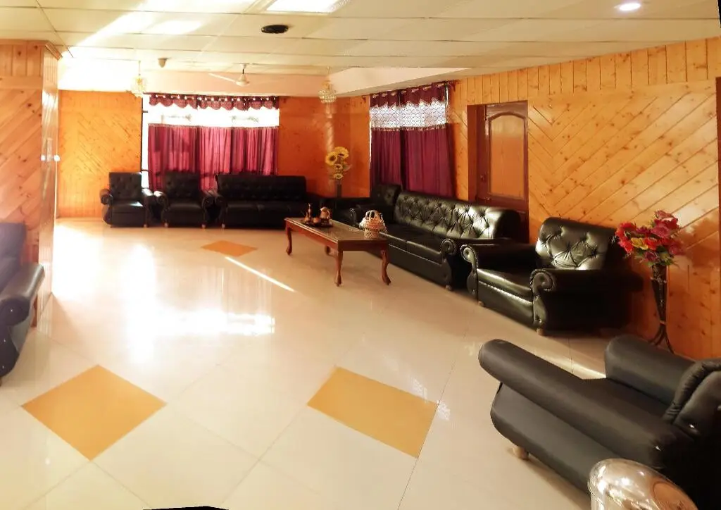 Шринагар: Triden Kashmir Resort