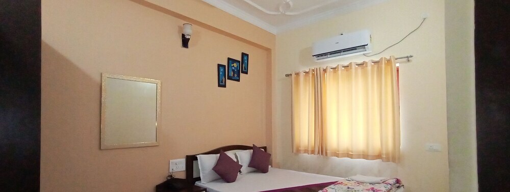 Бодх-Гая: Hotel The Royal Buddha
