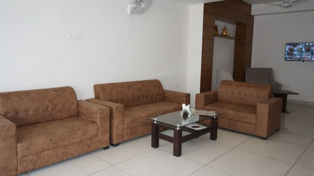 Дехрадун: Hotel Aakash Residency