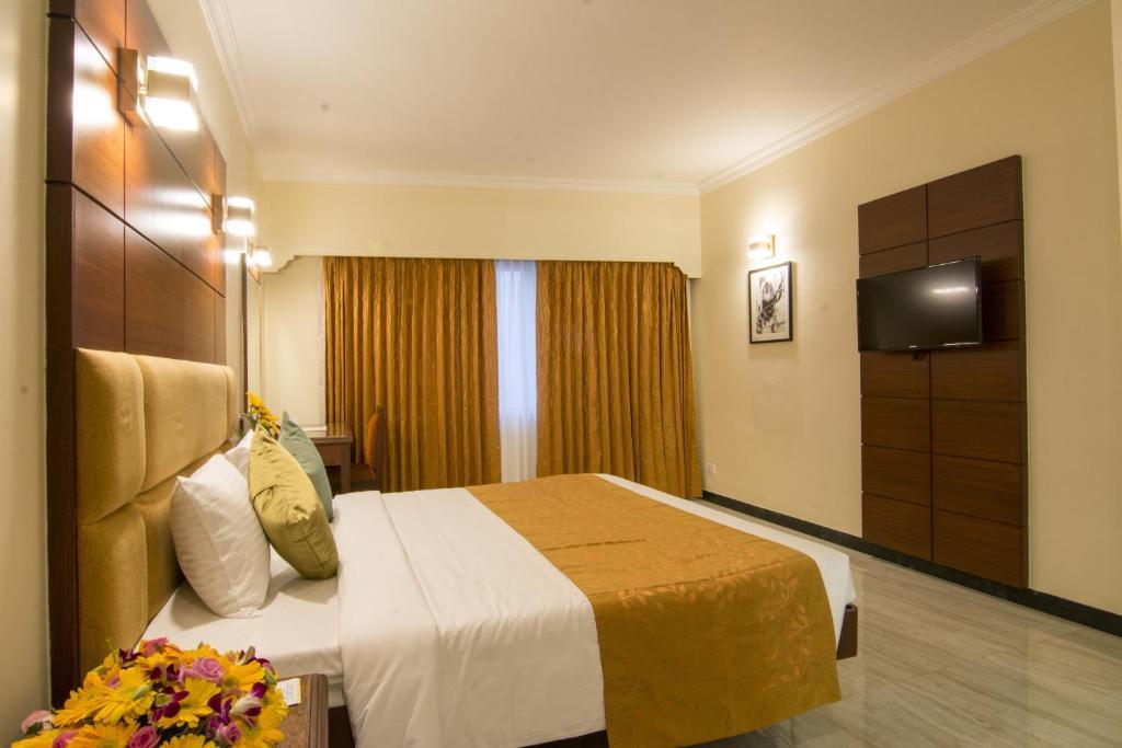 Shenbaga Hotel and Convention Centre — фото 1