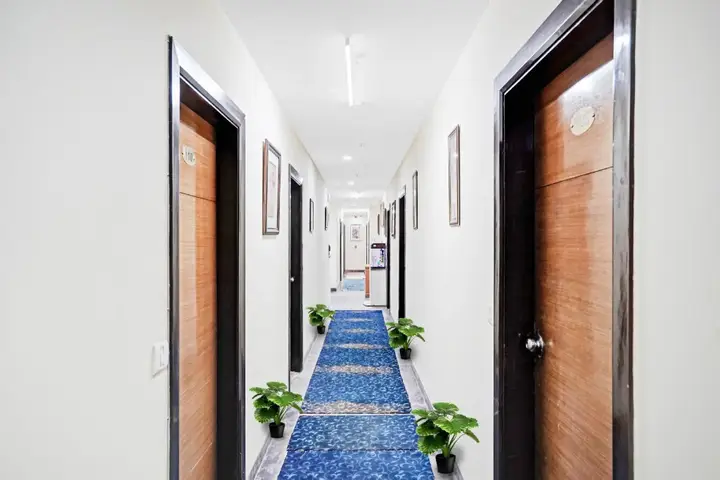 Газиабад: Hotel Royal Regency