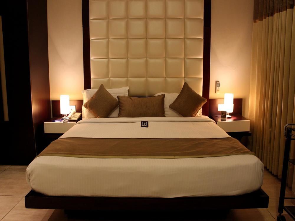 Мератх: OYO 2617 Hotel Samrat Heavens