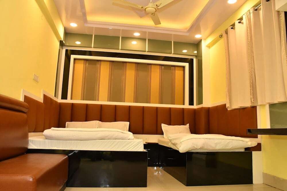 Hotel Devi Darbar Begusarai — фото 1