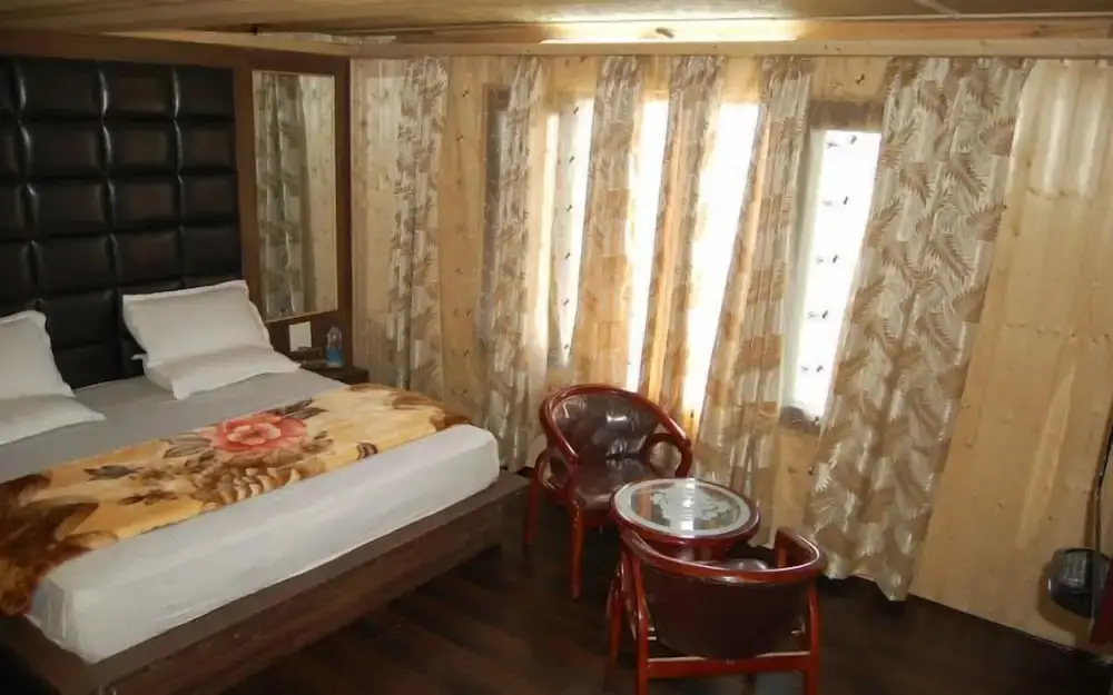 Гульмарг: Hotel Zahgeer Continental