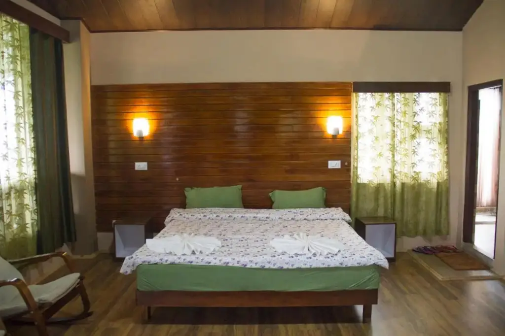 Пеллинг: The Barfung Retreat