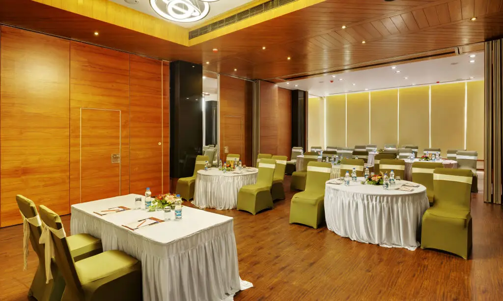 Вадодара: Hotel Suba Elite Vadodara