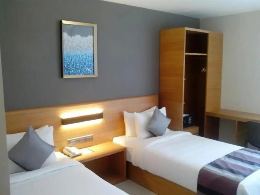 Вадодара: Hotel Suba Elite Vadodara